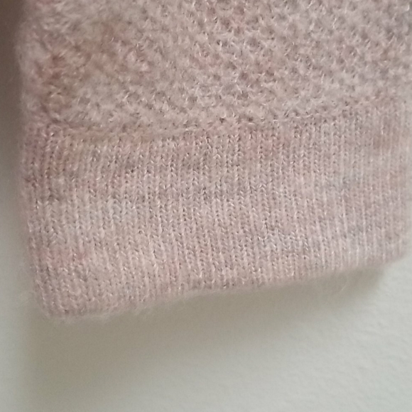 Abercrombie & Fitch Pink Sweater! - Picture 7 of 7